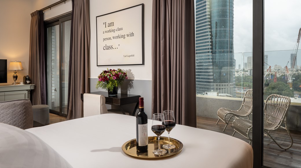 Indigo Hotel Suite