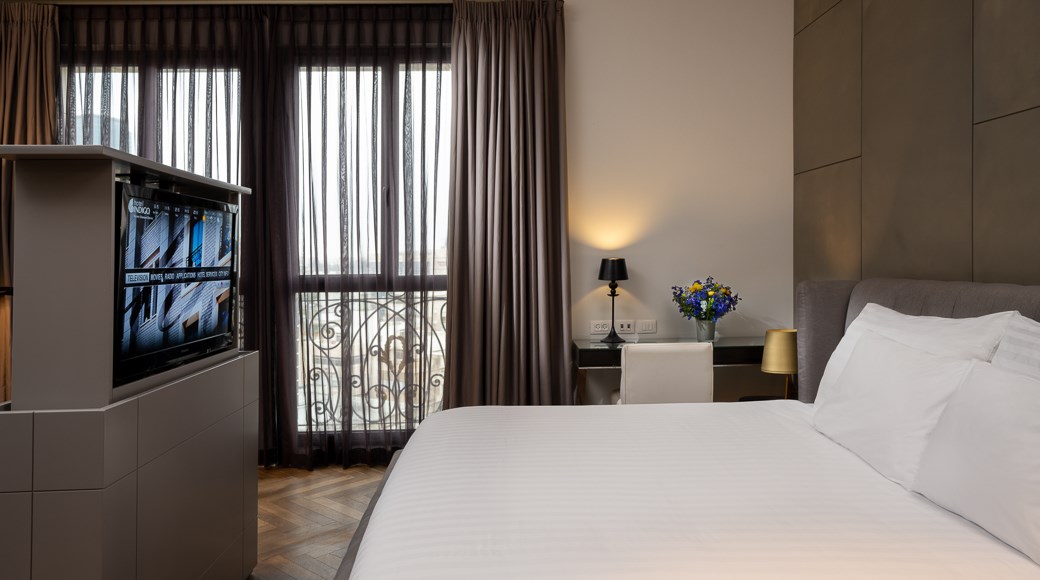 Deluxe Suite