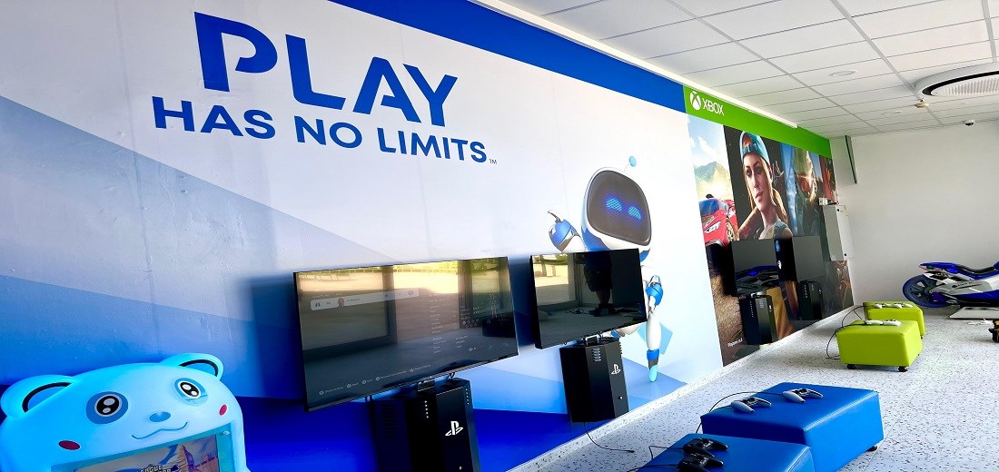 NEW! PLAY ZONE – Teen Club