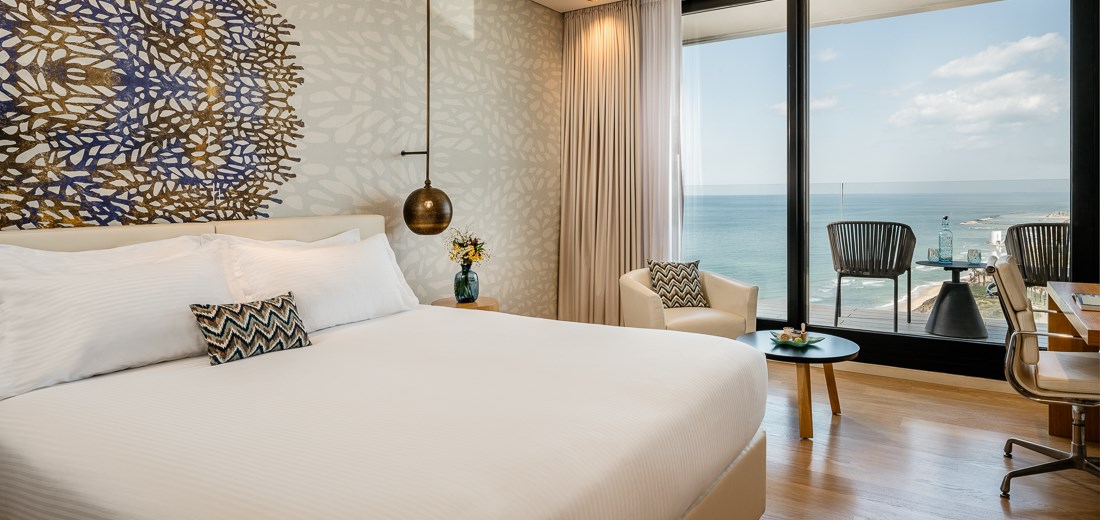 VERT Lagoon Netanya Club Room