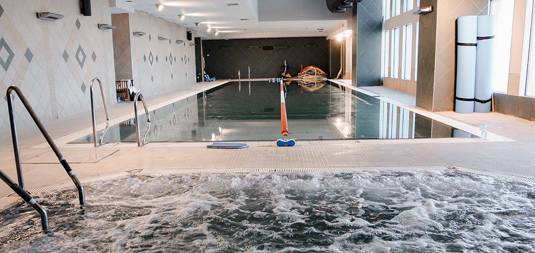 Swimming Pool by Holmes Place