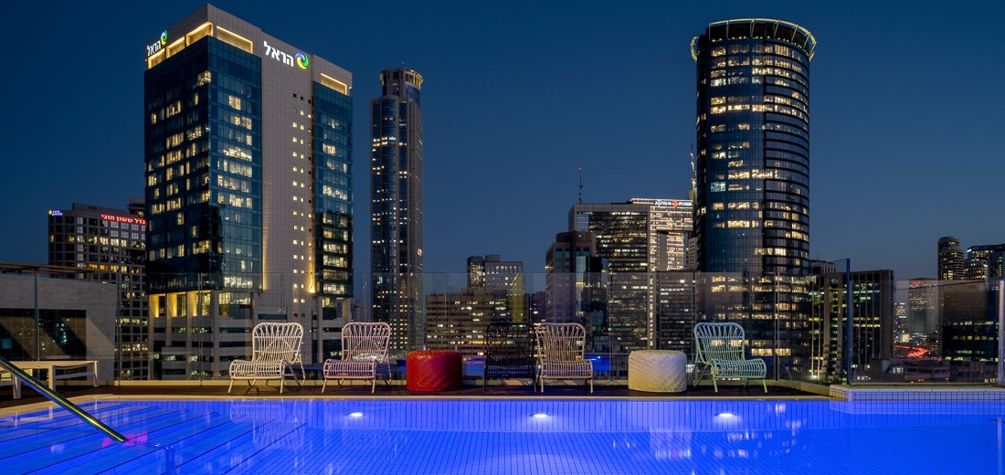 Hotel Indigo Rooftop Pool